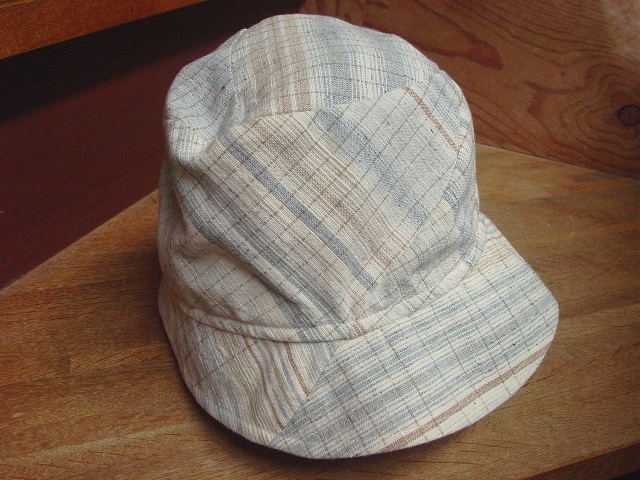 リサイクルジーン入り手紡ぎ綿の帽子